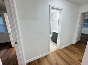 2036 NW 28th St, Oakland Park FL 33311