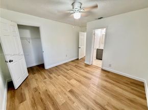 2036 NW 28th St, Oakland Park FL 33311