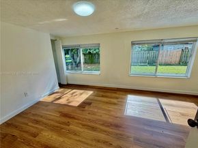 2036 NW 28th St, Oakland Park FL 33311