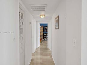 900 Bay Dr 125, Miami Beach FL 33141