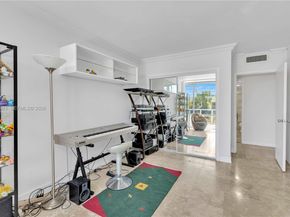 900 Bay Dr 125, Miami Beach FL 33141