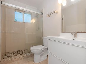 21140 NE 26th Ave, Miami FL 33180