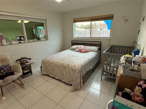 21140 NE 26th Ave, Miami FL 33180