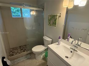 21140 NE 26th Ave, Miami FL 33180