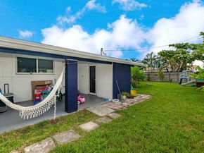 21140 NE 26th Ave, Miami FL 33180