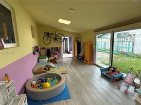 21140 NE 26th Ave, Miami FL 33180