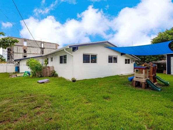 21140 NE 26th Ave, Miami FL 33180