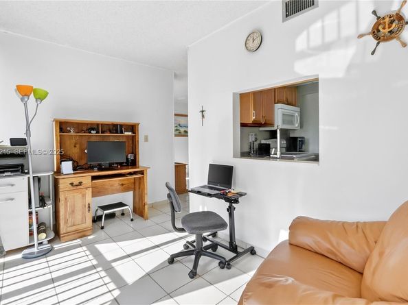 9401 SW 4th St 3016, Miami FL 33174