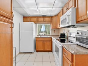 9401 SW 4th St 3016, Miami FL 33174