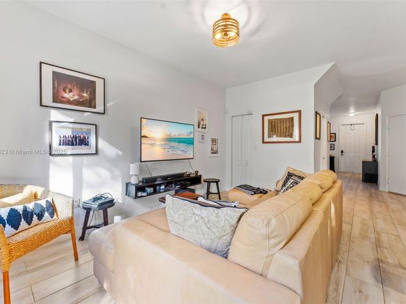 Undisclosed Address #A11905623, Miami Gardens FL 33169