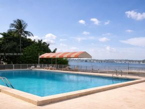 1351 NE Miami Gardens Dr 511E, Miami FL 33179