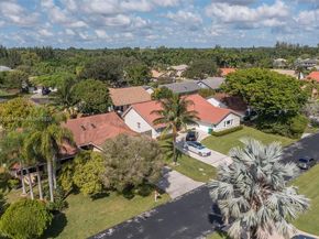 5641 Thistledown Ter, Davie FL 33331