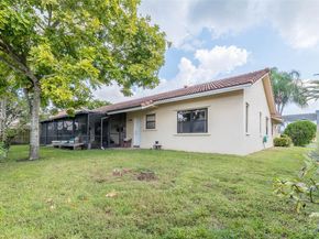 5641 Thistledown Ter, Davie FL 33331