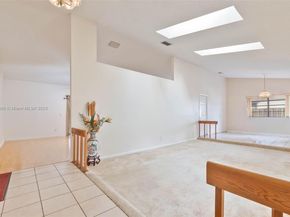 5641 Thistledown Ter, Davie FL 33331