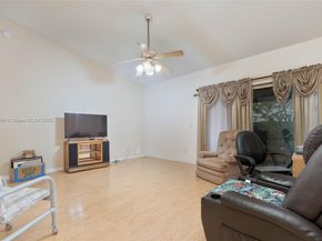 5641 Thistledown Ter, Davie FL 33331