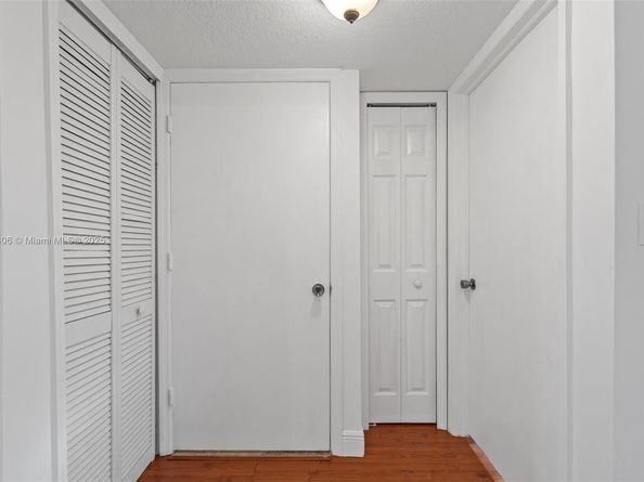 945 NE 34th Ave 103, Homestead FL 33033
