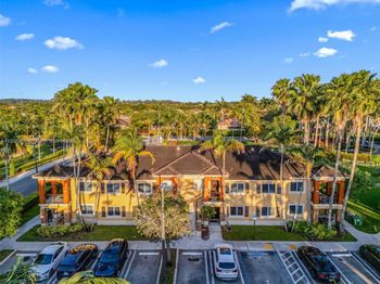 945 NE 34th Ave