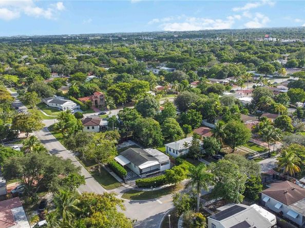 200 NW 134th St, North Miami FL 33168