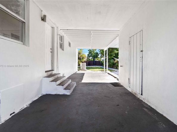 200 NW 134th St, North Miami FL 33168