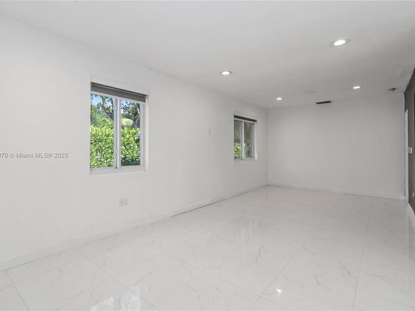200 NW 134th St, North Miami FL 33168