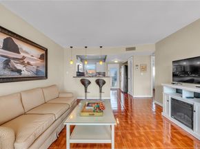 8950 Sunrise Lakes Blvd 311, Sunrise FL 33322
