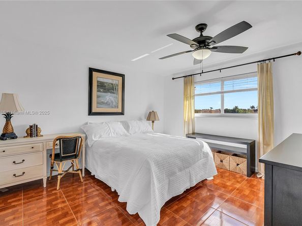 8950 Sunrise Lakes Blvd 311, Sunrise FL 33322
