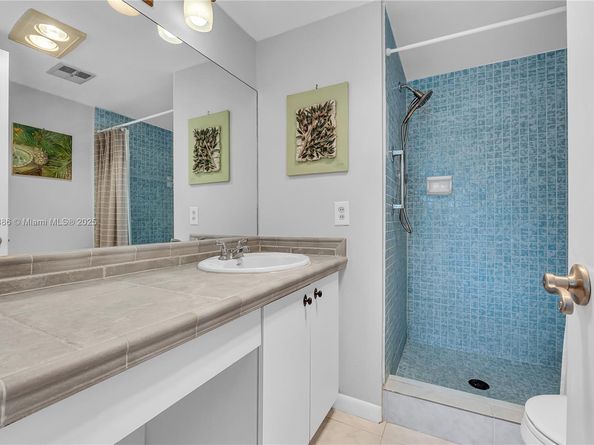 8950 Sunrise Lakes Blvd 311, Sunrise FL 33322