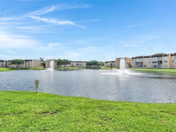 8950 Sunrise Lakes Blvd 311, Sunrise FL 33322