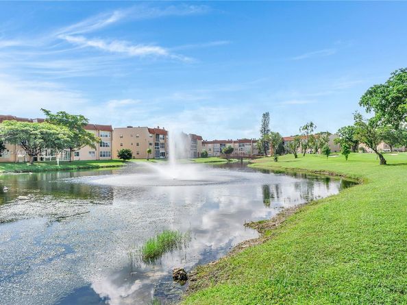 8950 Sunrise Lakes Blvd 311, Sunrise FL 33322