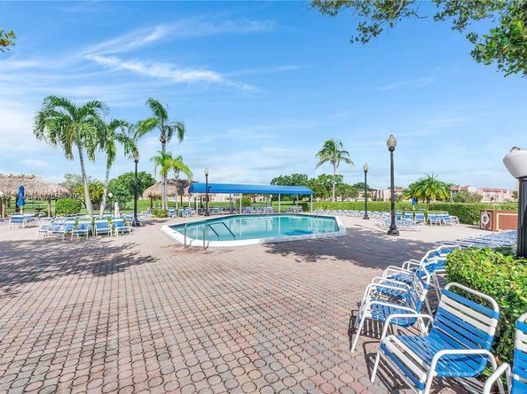 8950 Sunrise Lakes Blvd 311, Sunrise FL 33322
