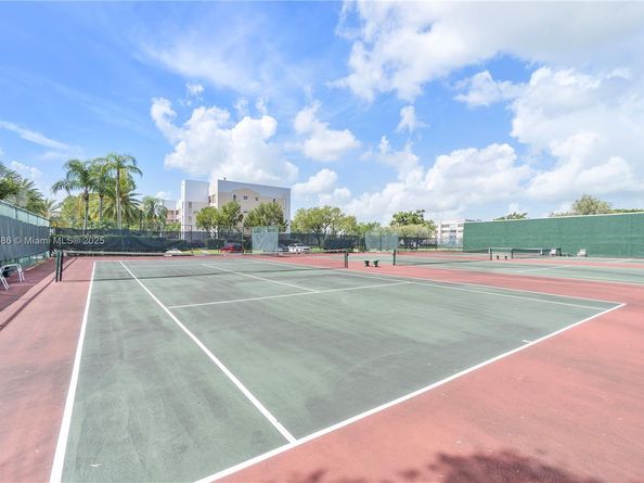 8950 Sunrise Lakes Blvd 311, Sunrise FL 33322