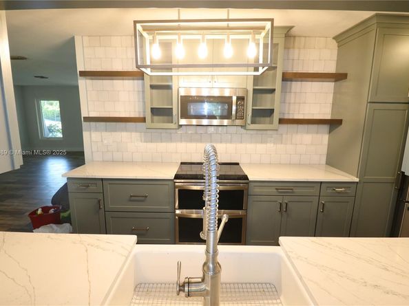 17191 SW 85th Ave, Palmetto Bay FL 33157