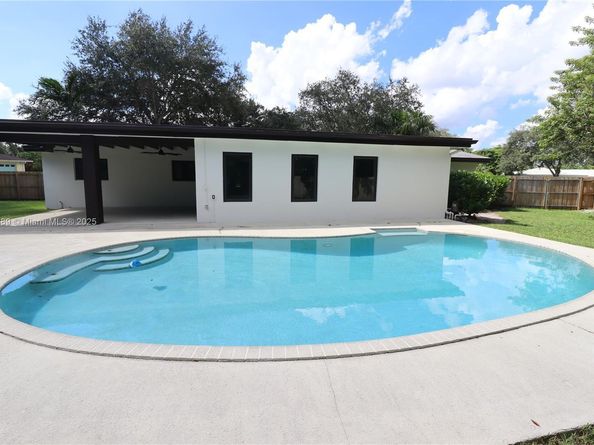 17191 SW 85th Ave, Palmetto Bay FL 33157