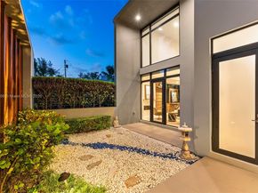 7621 SW 59th Ct, South Miami FL 33143