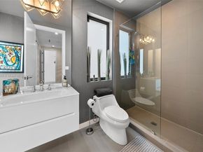 7621 SW 59th Ct, South Miami FL 33143