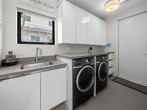 7621 SW 59th Ct, South Miami FL 33143