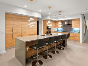 7621 SW 59th Ct, South Miami FL 33143