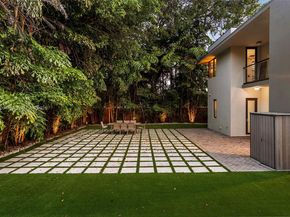 7621 SW 59th Ct, South Miami FL 33143