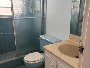 1045 Country Club Dr 307, Margate FL 33063