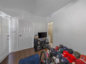 1334 SW 4th St, Miami FL 33135