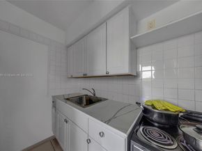 1334 SW 4th St, Miami FL 33135