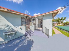 1334 SW 4th St, Miami FL 33135