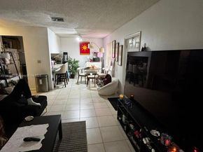 6023 10th Ave N 215, Green Acres FL 33463