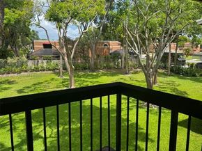 6023 10th Ave N 215, Green Acres FL 33463