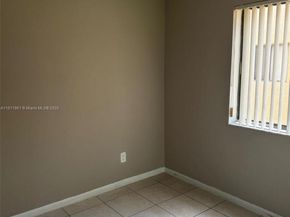 6023 10th Ave N 215, Green Acres FL 33463