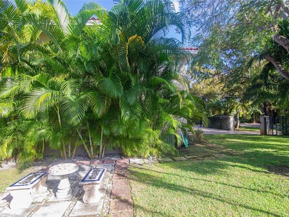 1543 Dorado Ave, Coral Gables FL 33146
