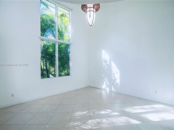 1543 Dorado Ave, Coral Gables FL 33146
