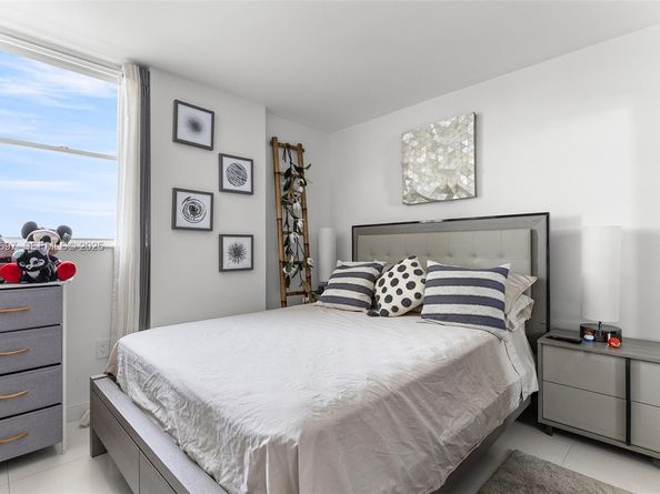 1775 Washington Ave 14F, Miami Beach FL 33139