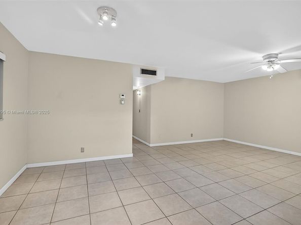 5300 Washington St T218, Hollywood FL 33021