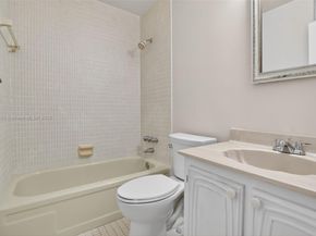 5300 Washington St T218, Hollywood FL 33021